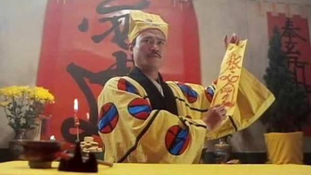 《人吓鬼》 高清版 主演